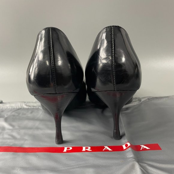 Authentic PRADA Black Patent Leather Pointed Pumps, Size 35.5 - Picture 7 of 16